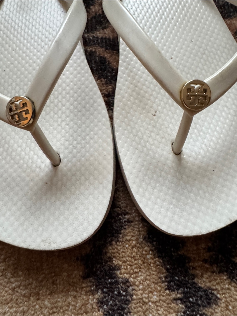 Tory Burch White Logo Flip Flop Sandals - Picture 4 of 11